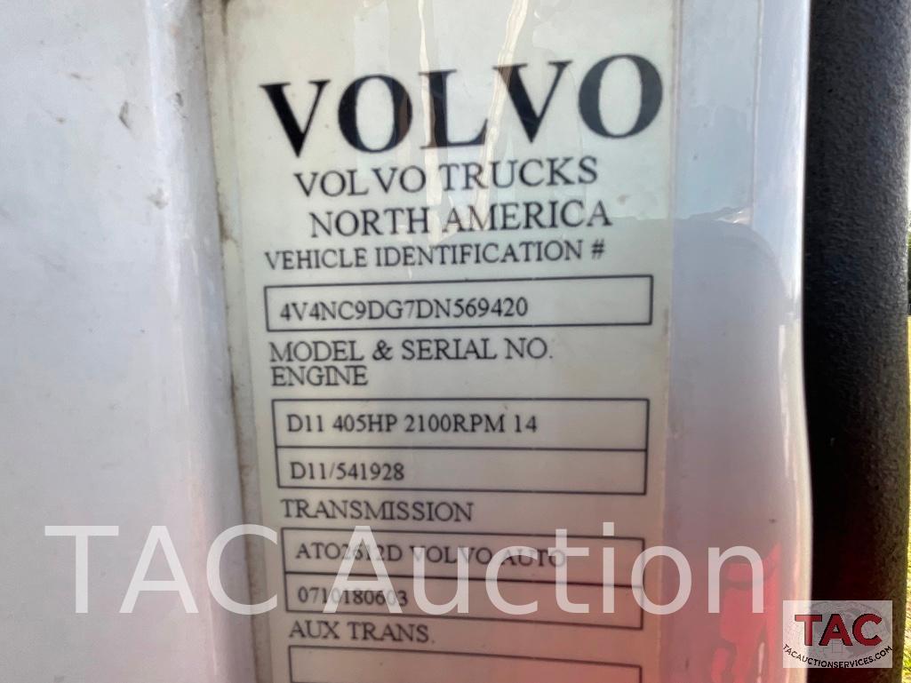 2013 Volvo VNL Single Bunk Sleeper Truck