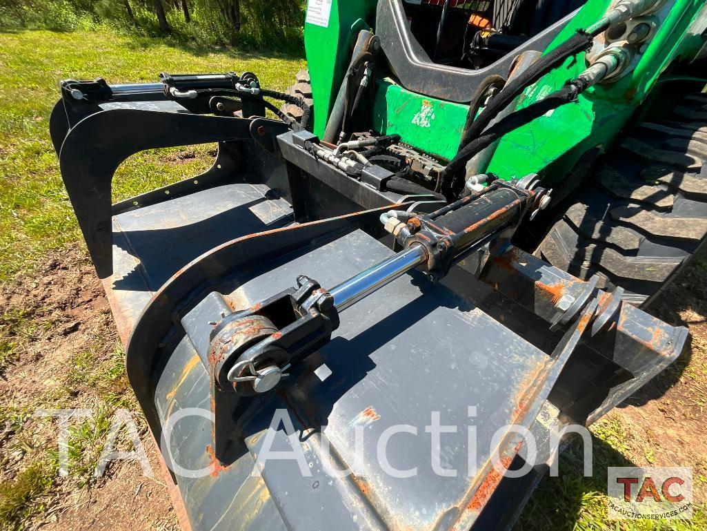 2017 Bobcat S550 Skid Steer with Grapple Bucket