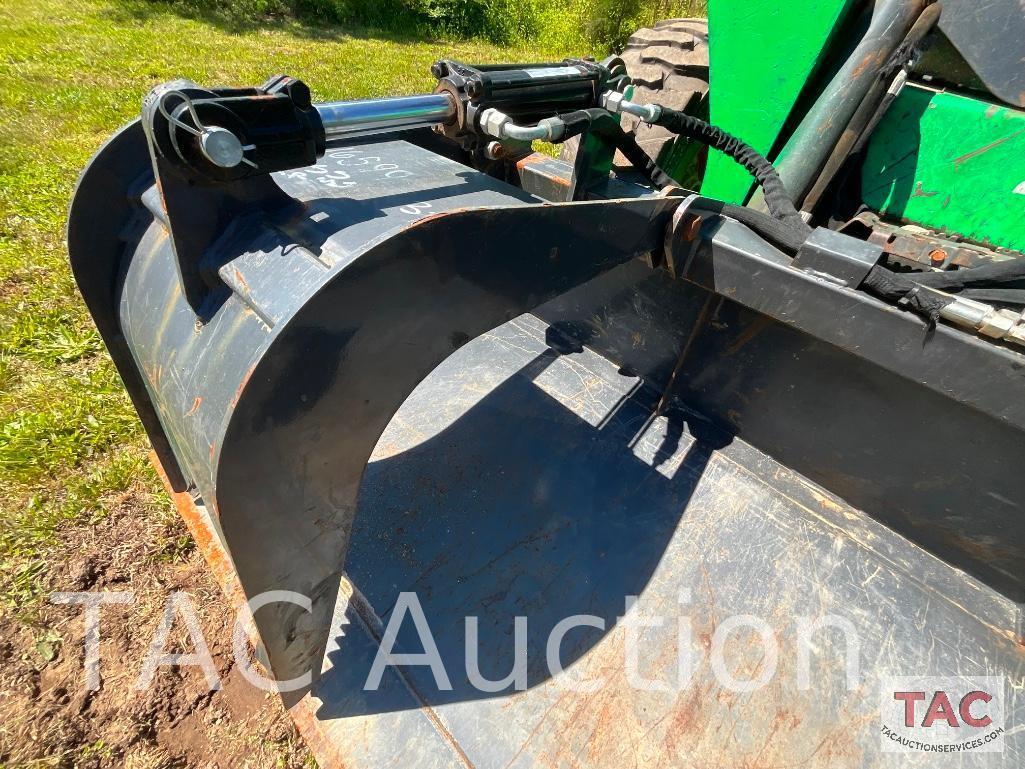 2017 Bobcat S550 Skid Steer with Grapple Bucket