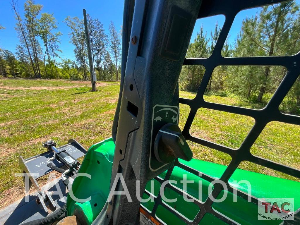 2017 Bobcat S550 Skid Steer with Grapple Bucket