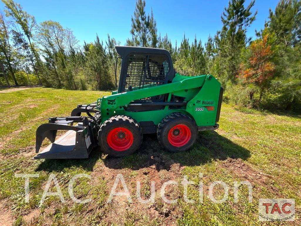 2017 Bobcat S550 Skid Steer with Grapple Bucket