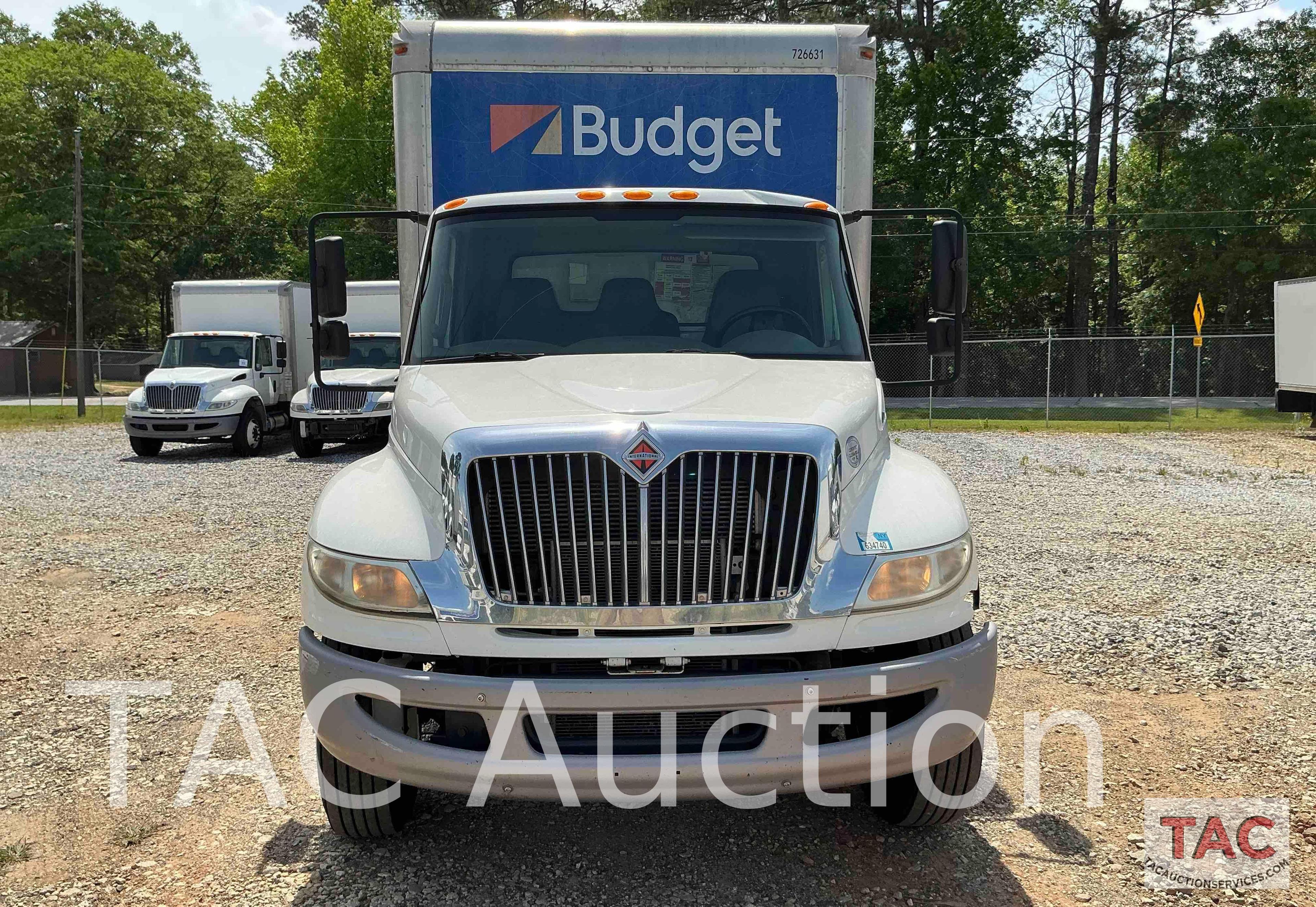 2017 International Durastar 4300 26ft Box Truck