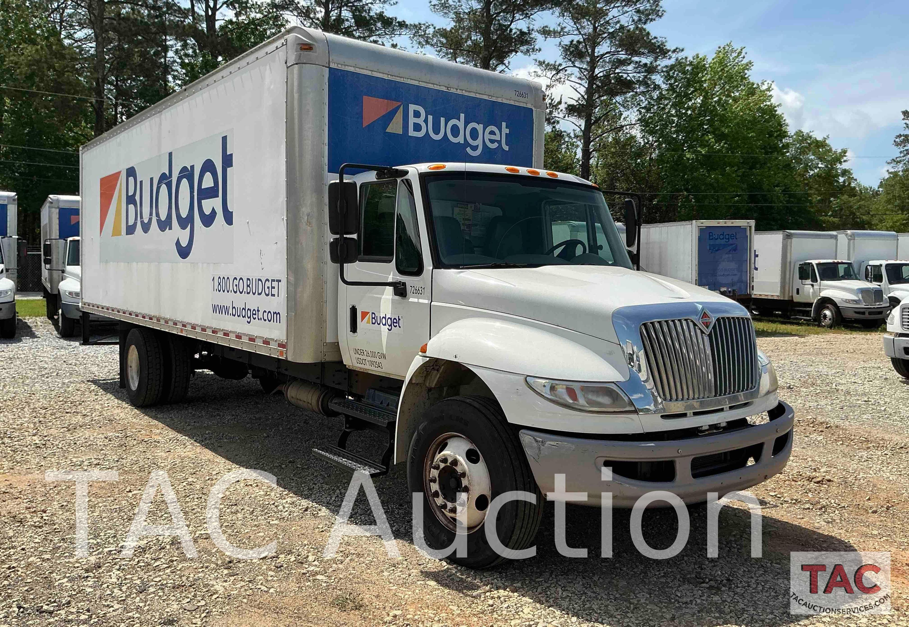 2017 International Durastar 4300 26ft Box Truck