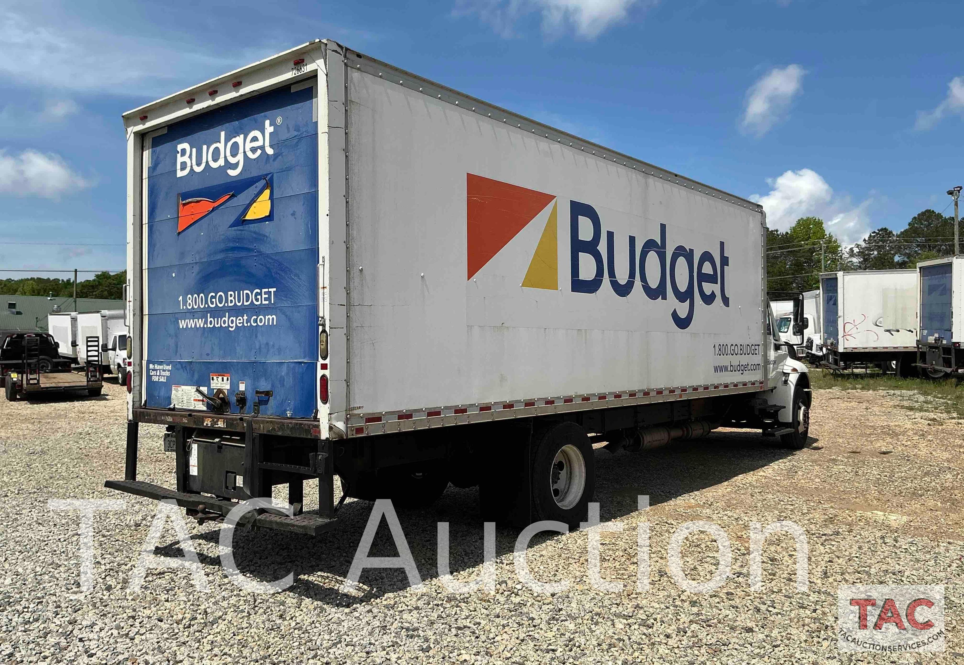 2017 International Durastar 4300 26ft Box Truck