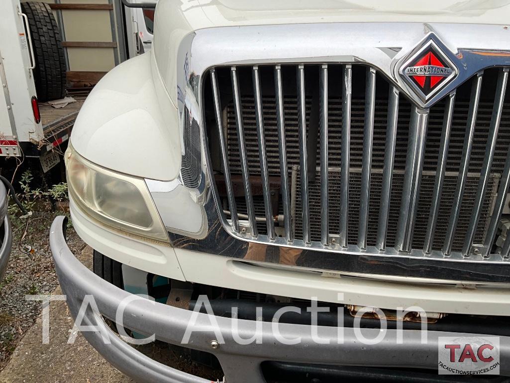 2017 International DuraStar 4300 26ft Box Truck