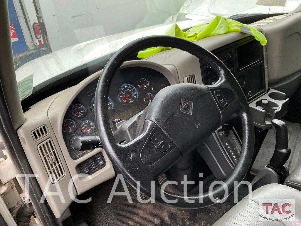 2017 International DuraStar 4300 26ft Box Truck