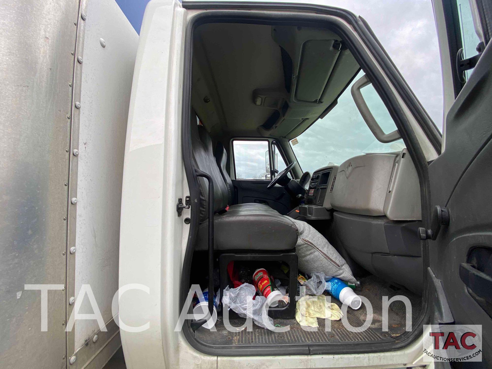 2017 International Durastar 4300 26ft Box Truck