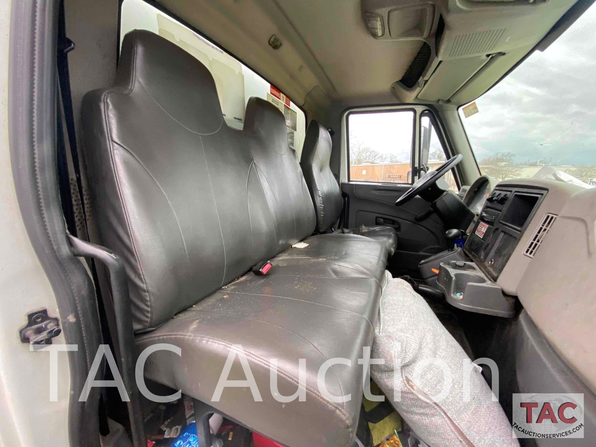2017 International Durastar 4300 26ft Box Truck