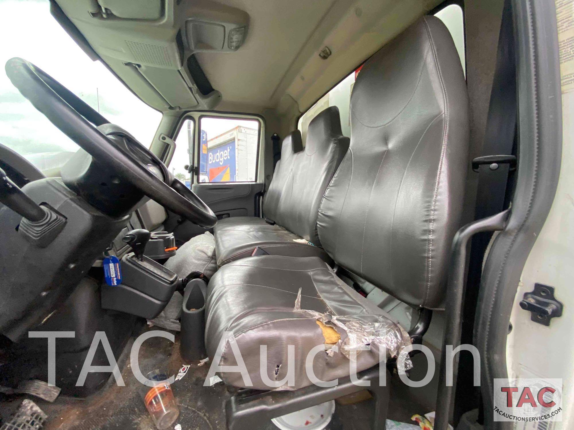 2017 International Durastar 4300 26ft Box Truck