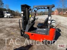 Toyota 7FGCU15 3,000 Forklift