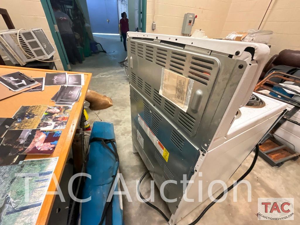 Frigidaire Stove