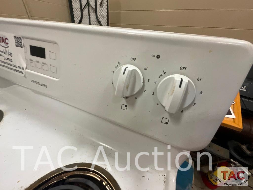 Frigidaire Stove