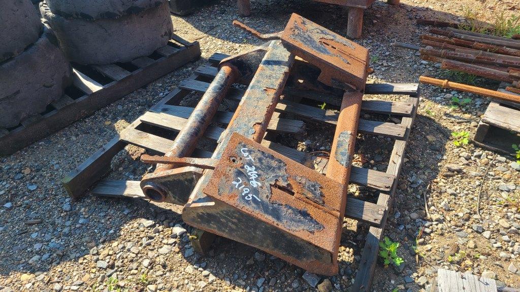Skidsteer quick coupler