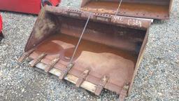 Skidsteer bucket