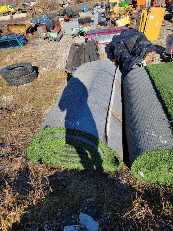 400 ft. Turf roll