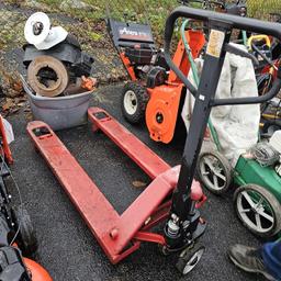 Pallet jack