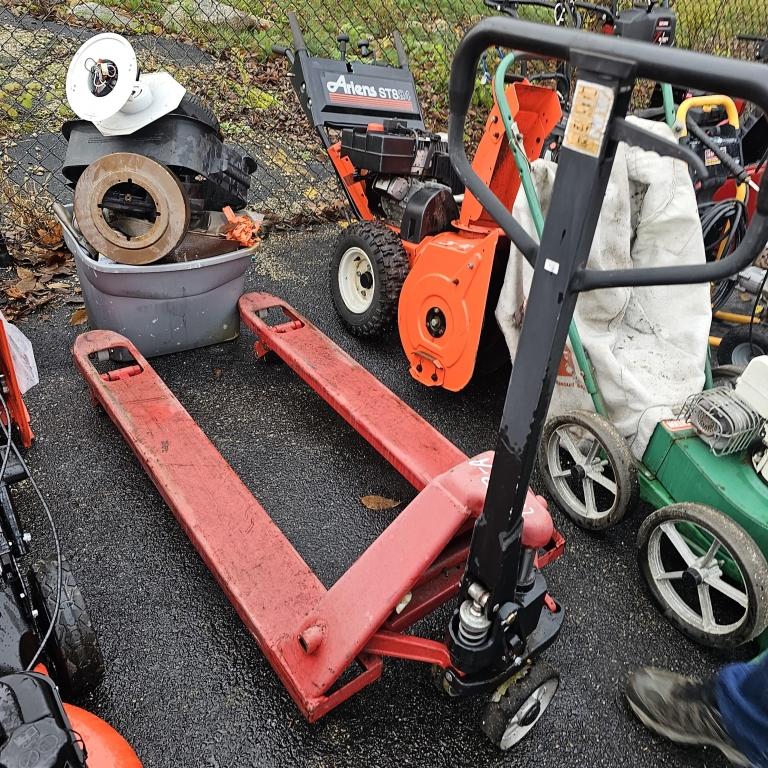 Pallet jack