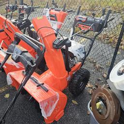 New Ariens Deluxe 24 inch snow blower