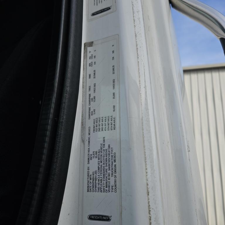 2017 Freightliner Tractor