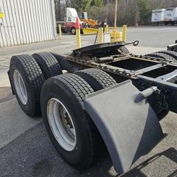 2003 Freightliner Columbia Tractor