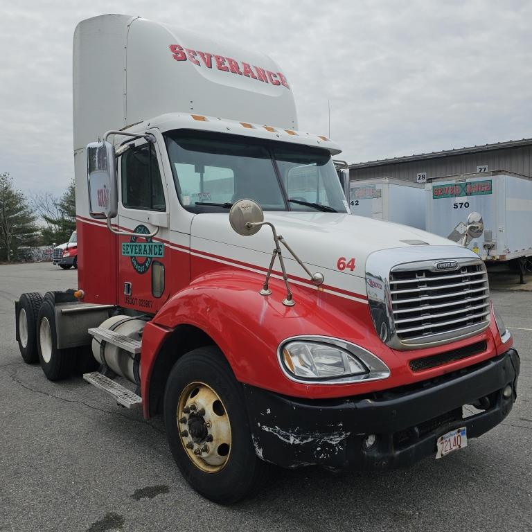 Freightliner Tractor