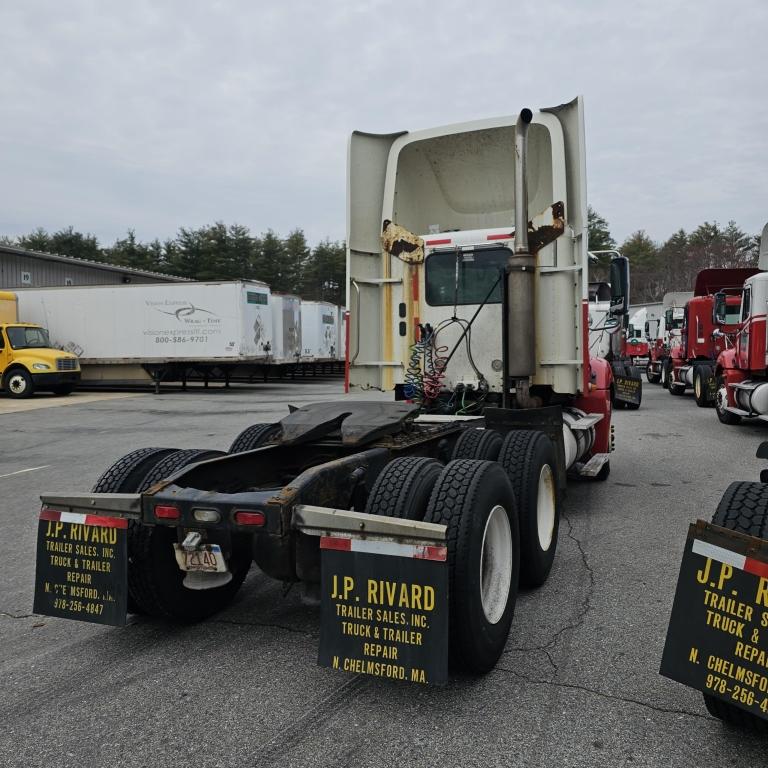 Freightliner Tractor