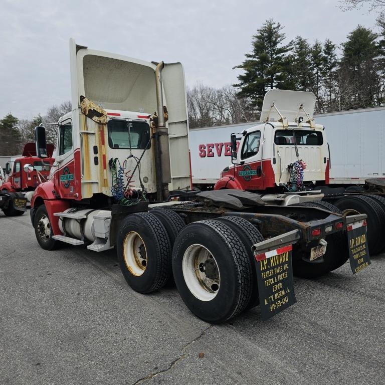 Freightliner Tractor