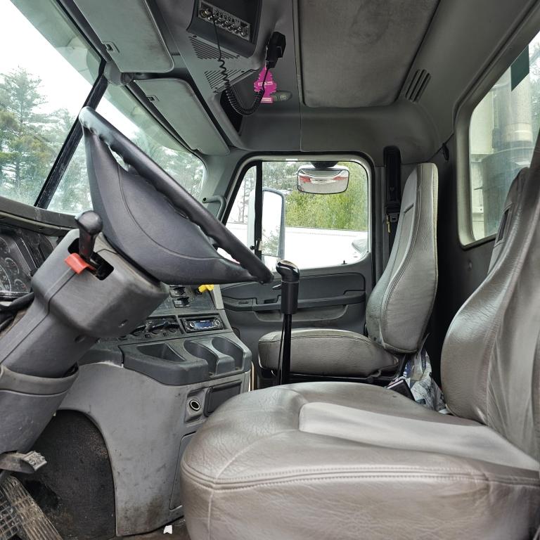 Freightliner Tractor