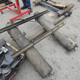 Drive shaft and air tanks