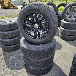 4x Bridgestone 275 60 20 On Gmc Rims