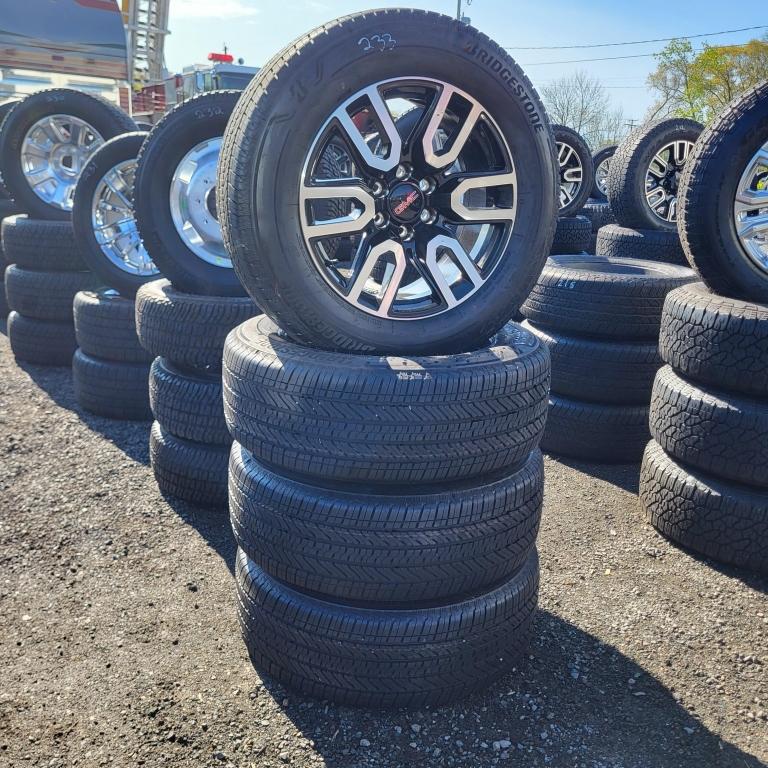 4 x Bridgestone 275 60 20 on gmc rims