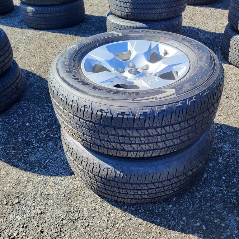 2 x Goodyear 275 65 18 on rims