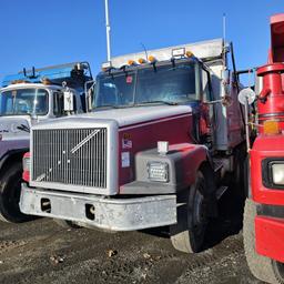 1995 Volvo Triaxle Dump Truck