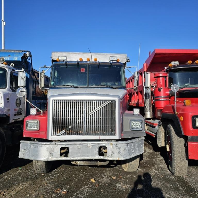 1995 Volvo Triaxle Dump Truck