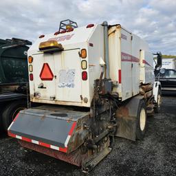 2004 Freightliner Fl70 Elgin Sweeper