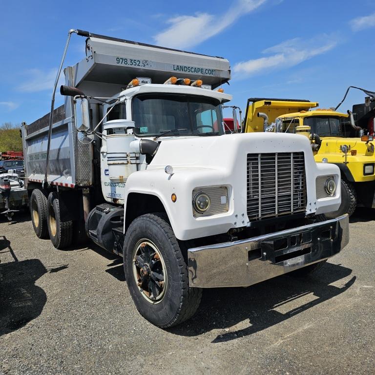 1990 Mack Rd690s Dump Truck