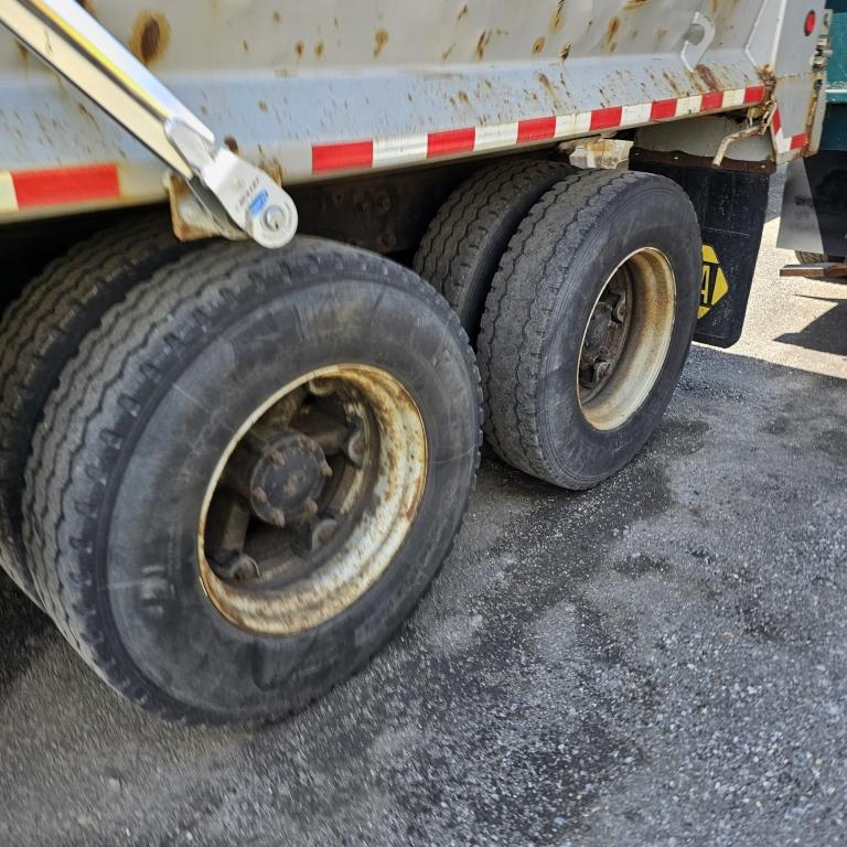 1990 Mack Rd690s Dump Truck