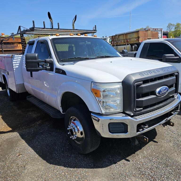 2011 Ford F350 Utility Truck