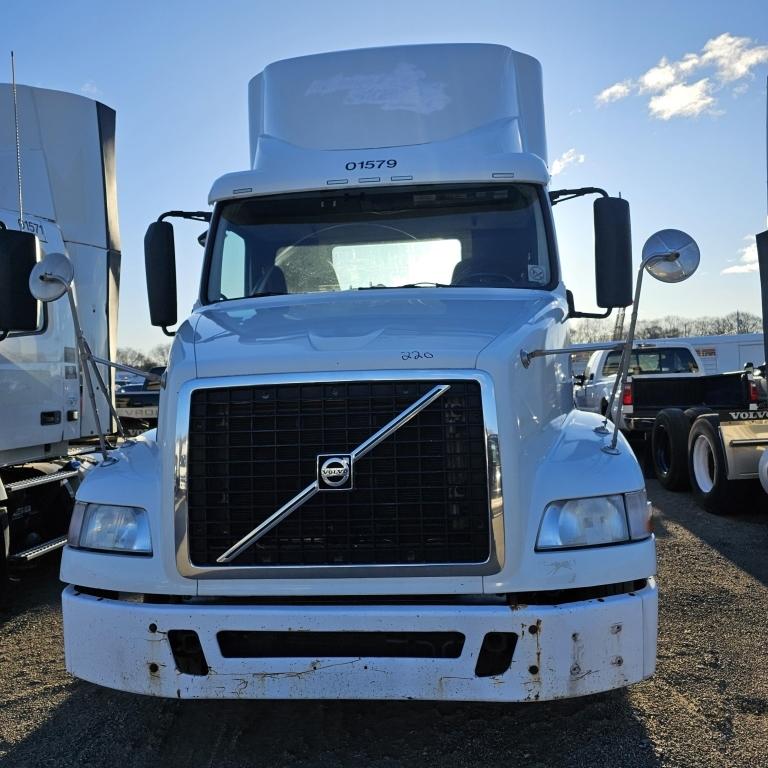 2015 Volvo Vnm Tractor