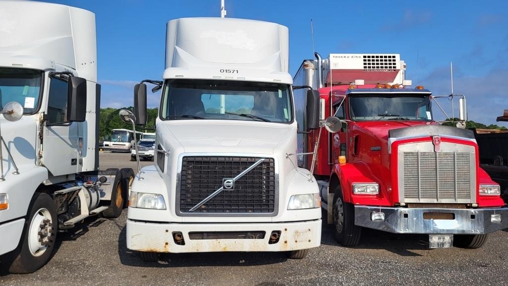 2015 Volvo Vnm Road