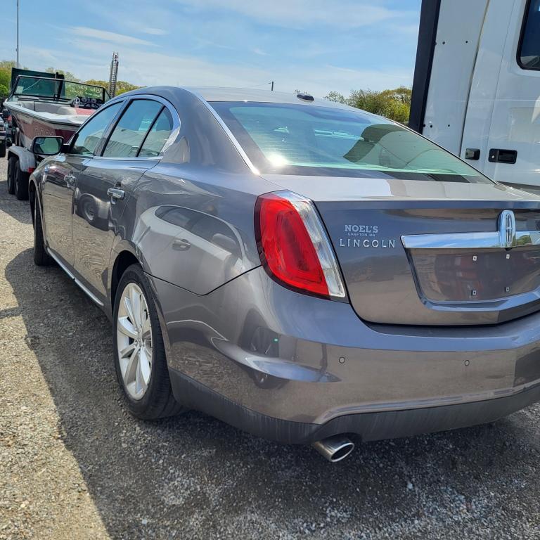 2011 Lincoln Mks