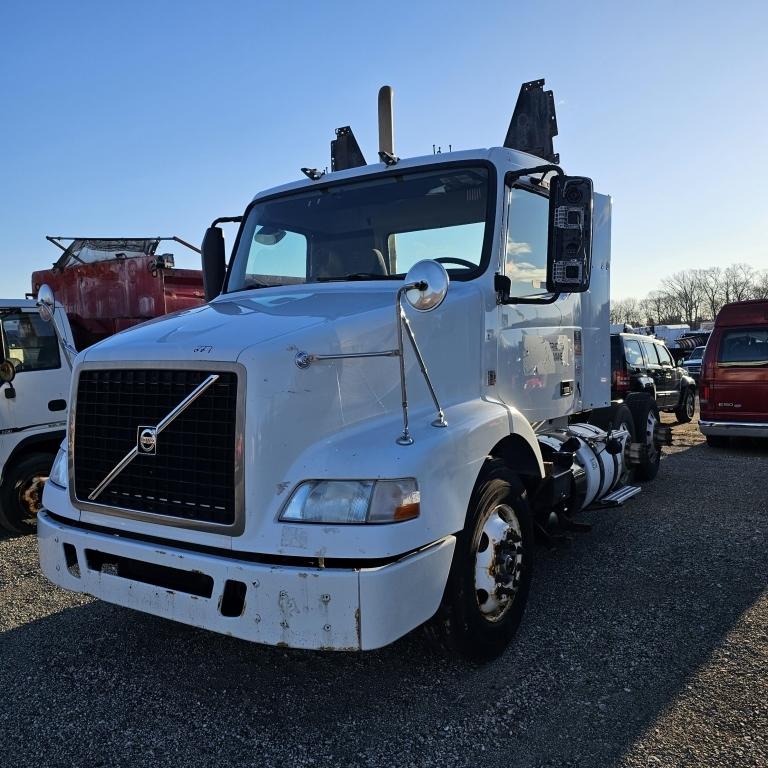 2015 Volvo Vnm Tractor