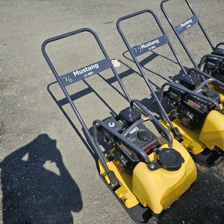 New Mustang LF88D Plate Compactor