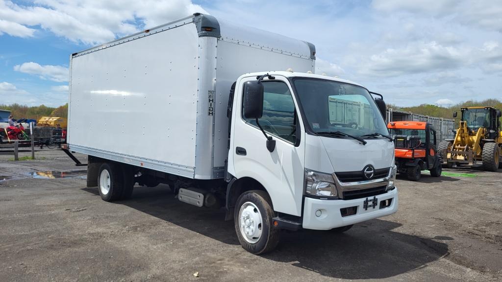 2018 Hino Box Truck