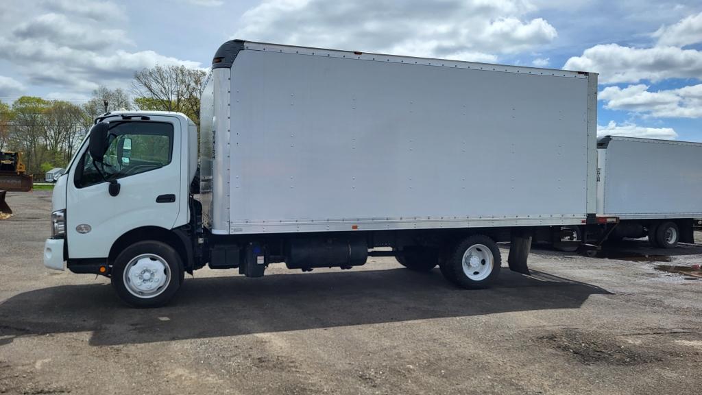 2018 Hino Box Truck