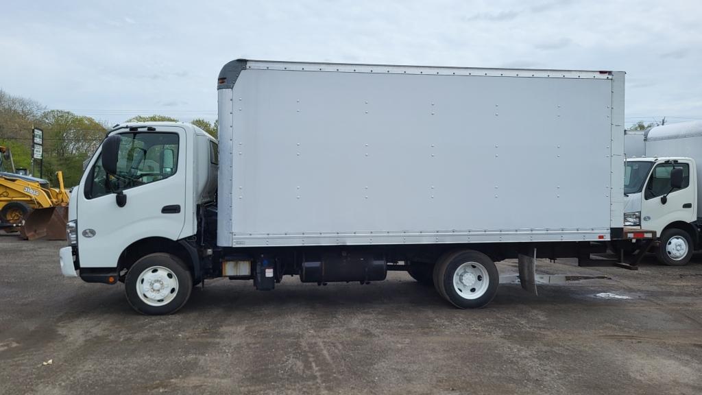 2018 Hino Box Truck