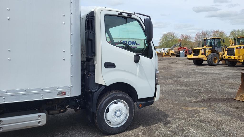 2017 Hino Box Truck