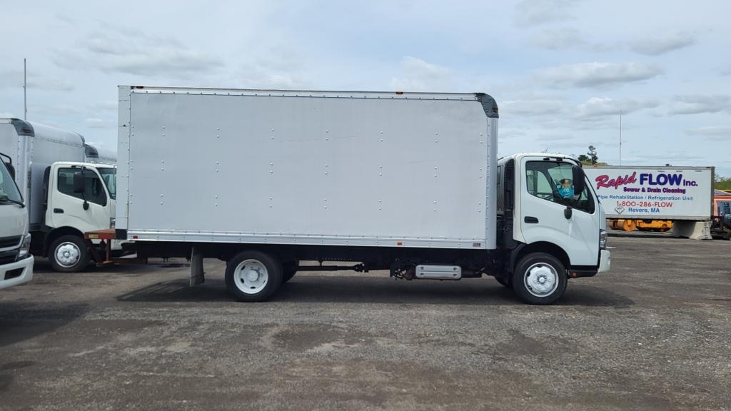 2017 Hino Box Truck