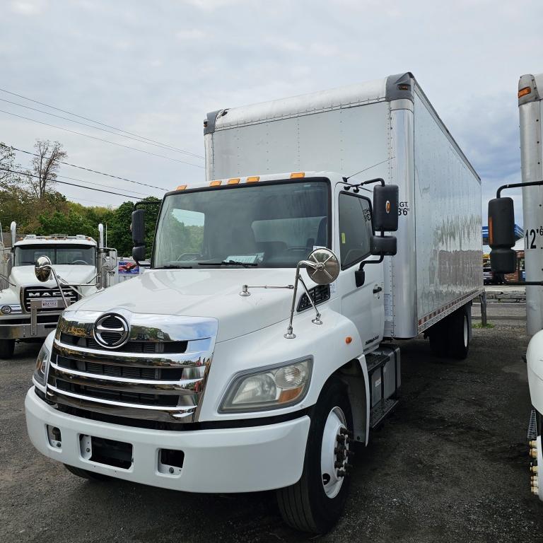 2015 Hino 268 Box Truck