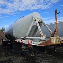 1978 Fruehauf Pneumatic Bulk Trailer